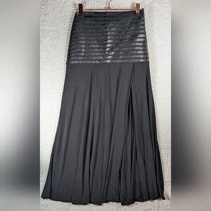 165-Designer Chic Black Maxi Skirt with Pleated‎ Design Made In France Elastic